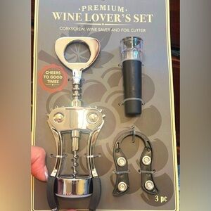 Premium Wine Opener Gift Set | Silver Black | Corkscrew, Stopper, Foil Cutter
